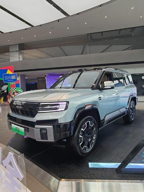 佛山237比亚迪方程豹硬派越野的爆款，英菲尼迪35周年与你共成长